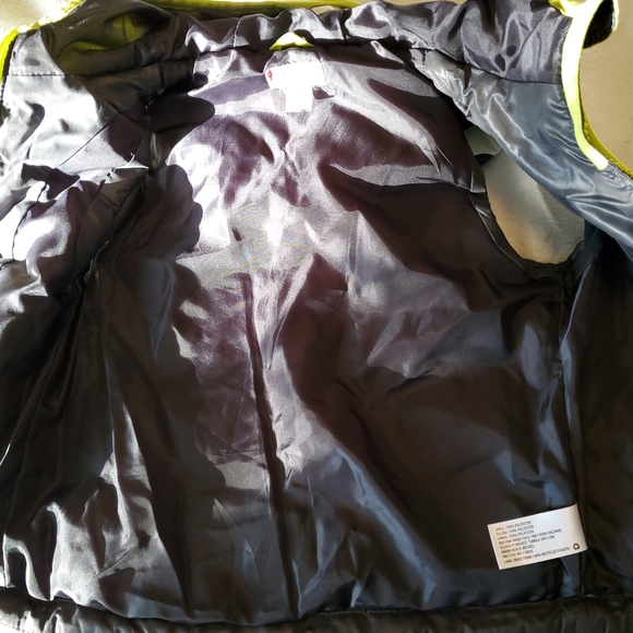 Cat & Jack Puffer Vest sz 3t - Picture 4 of 5